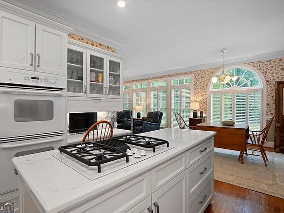 5th image of 416 McDaniel St