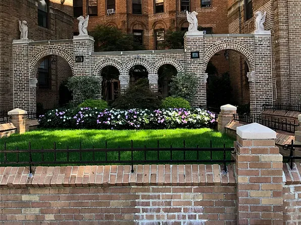 71 Ocean Parkway