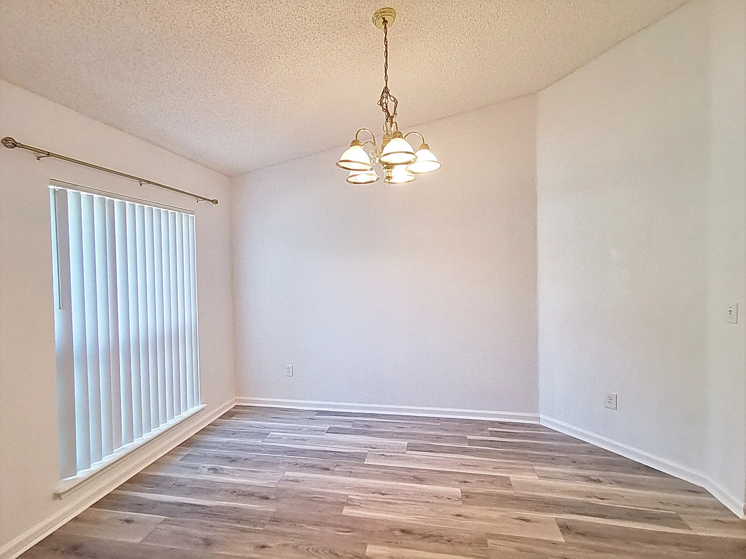 4 bed, $1,495 — Photo 4