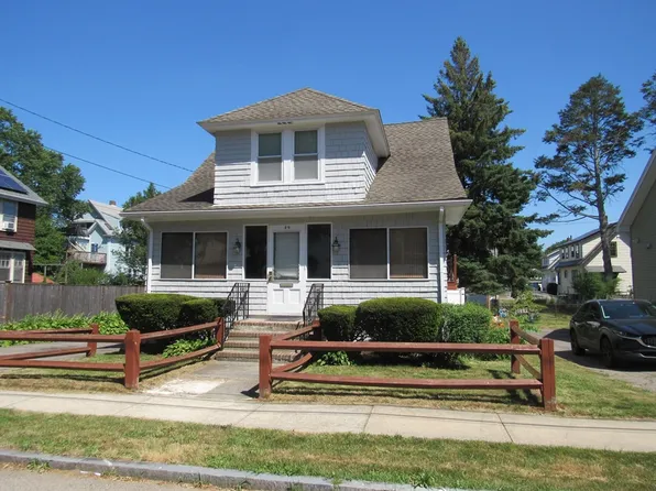 49 Vassall St, Quincy, MA 02170