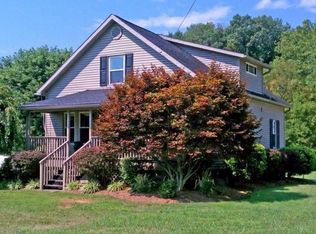 957 Braun Rd, Belpre, OH 45714