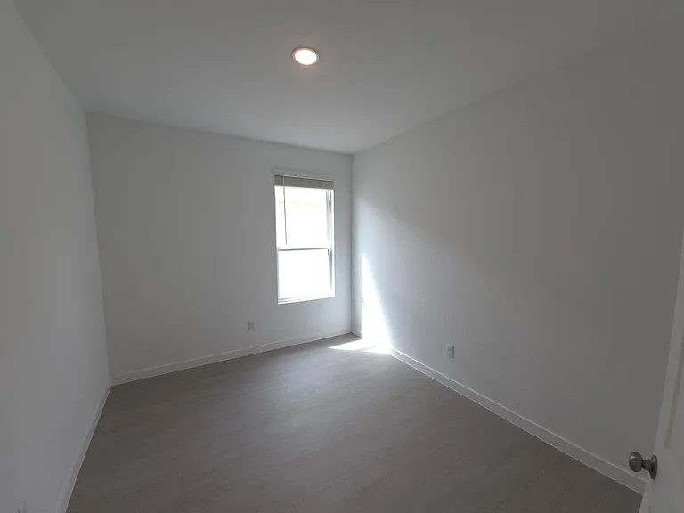 247 Juanita Way — Photo 12
