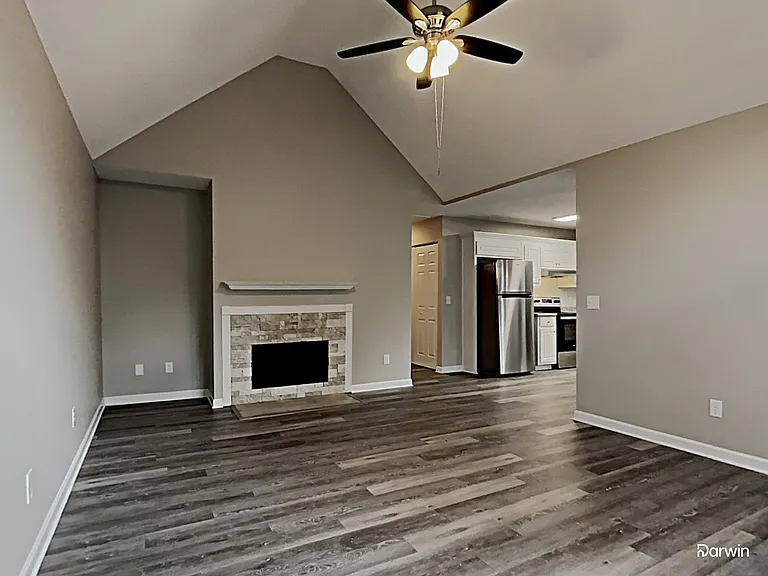 2600 Poplar Ln — Photo 6