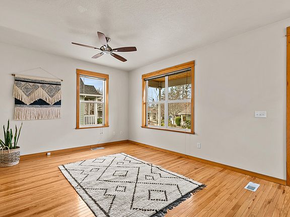 5th image of 2684 Clay Creek Way