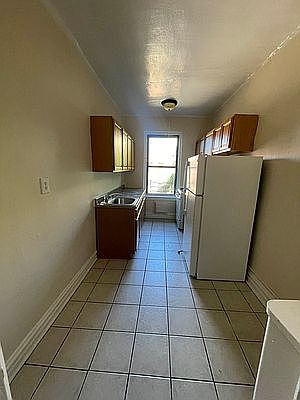 4th image of 42-37 Union St #4A