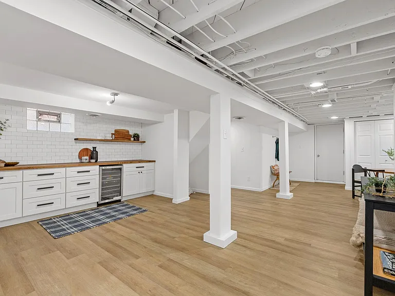 5521 Mardel Ave — Photo 24