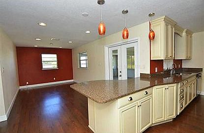 2nd image of 204 Melissa Ct