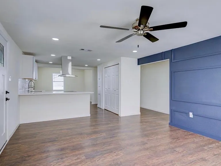 804 Carnegie St — Photo 6