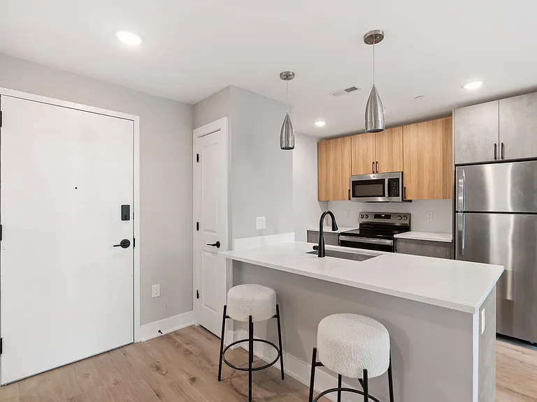 Residences at Pier 40 — Photo 7