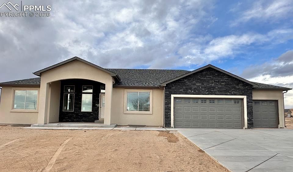 1st image of 639 N Blaine Way