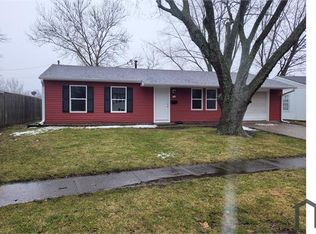 703 Macarthur Dr, Urbana, IL