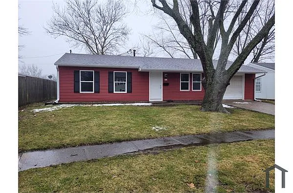 703 Macarthur Dr photo 1