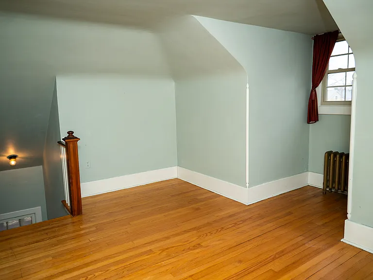 1347 Union St — Photo 17