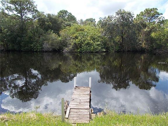 3rd image of 3863 Barbary Ln