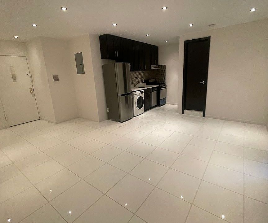 1st image of 50 Manhattan Ave APT 3A