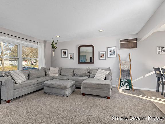 5th image of 4062 Oriole Ave SW