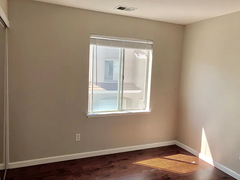 95 Mirabelli Cir — Photo 3