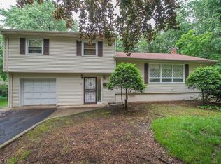 21 Stevens Ave, Cedar Grove, NJ 07009