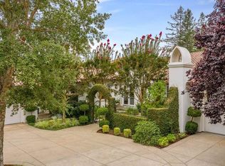 8 Southard Ct, Moraga, CA 94556