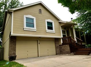 7019 Joyce St, Omaha, NE 68138