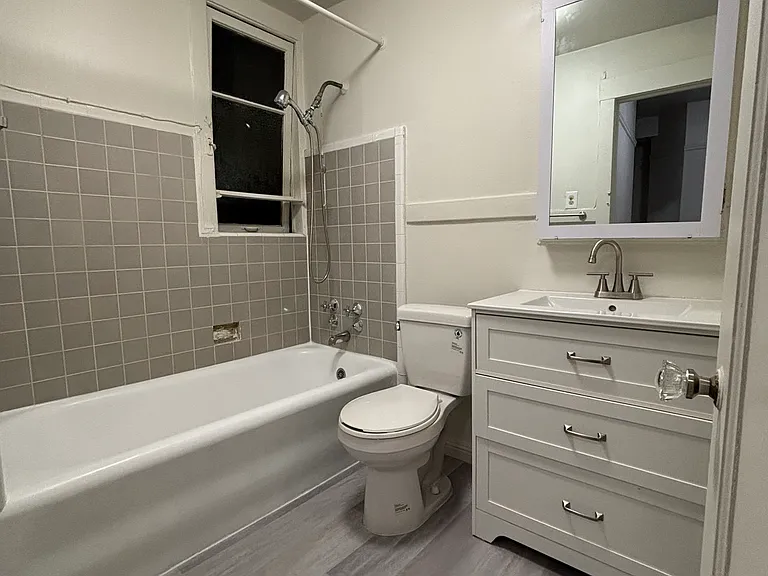 425 Hyde St #2 — Photo 16
