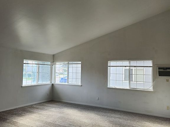 4th image of 810 & 812 Jamie Dr #810
