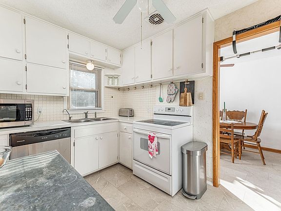 4th image of 1246 N Georgie Ave