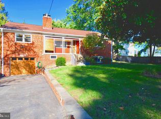 8909 Dogue Dr, Alexandria, VA 22309