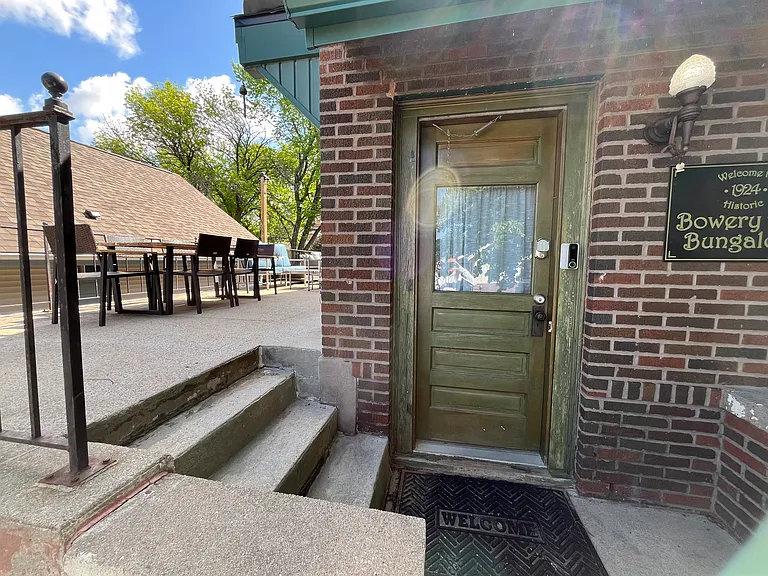 1124 Arbor St — Photo 31