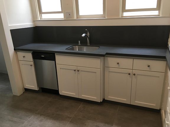 2nd image of 107 Dolores St APT 3