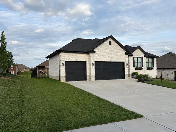 139 Wolf Creek Ct, Carlisle, OH 45005