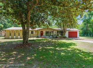 6114 Honeysuckle Ln, Brooksville, FL 34602