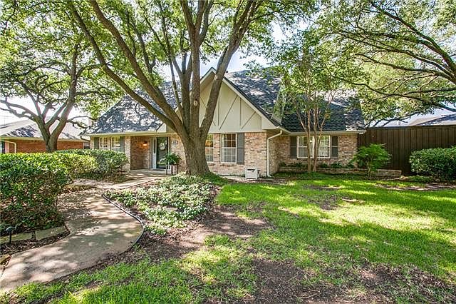 1st image of 325 Canyon Valley Dr