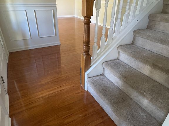 5th image of 10157 Watkins Ct