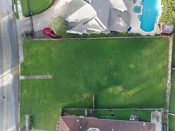 3rd image of 3105 McCulloch Cir