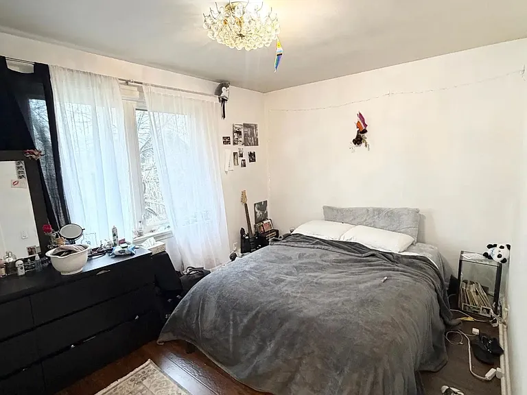 78 Tormore Dr #MAIN FL — Photo 2