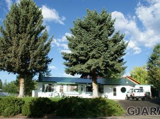 915 4th St, Meeker, CO 81641