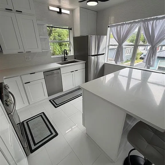 1423 Asher Ln #A — Photo 5