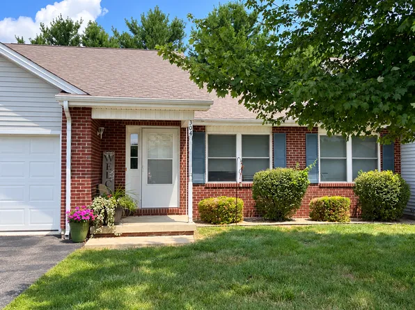 304 Brookside Pl, North Vernon, IN 47265
