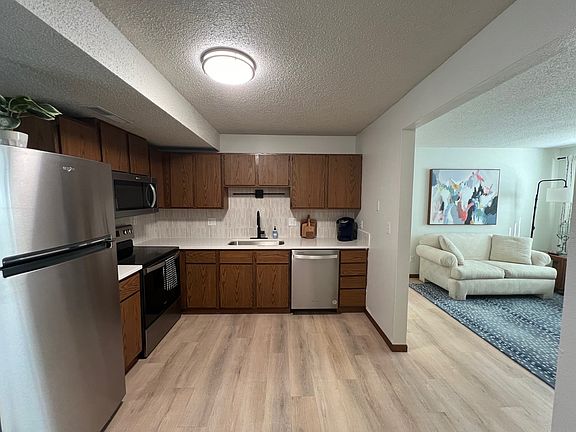 5th image of 41 Lincoln Ave #2