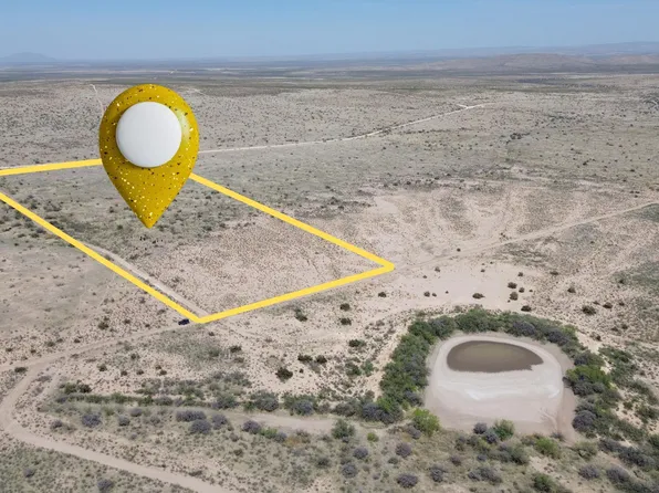 15 Breeder Pass Rd, Sierra Blanca, TX 79851