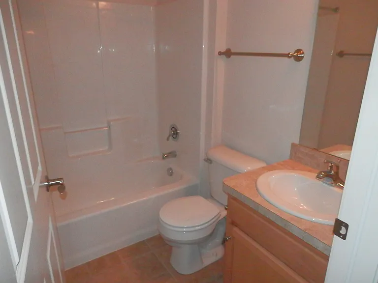 Aquamarine Apartments — Photo 84