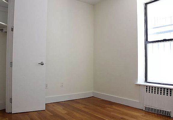 3rd image of 1058 Bergen St #1B