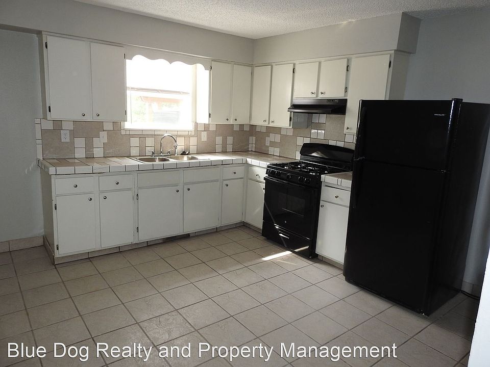 1st image of 1935 W Stone St #102