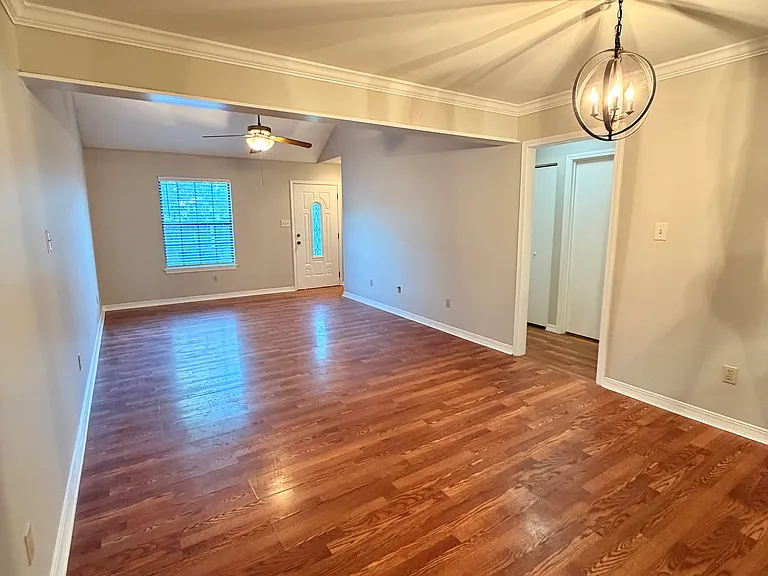 31 Colony Park Dr — Photo 3