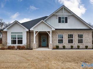 14854 Commonwealth Dr, Athens, AL 35613