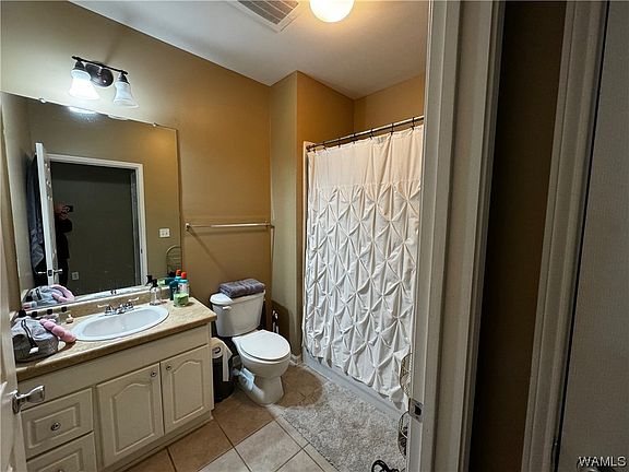 5th image of 303 Helen Keller Blvd APT D246