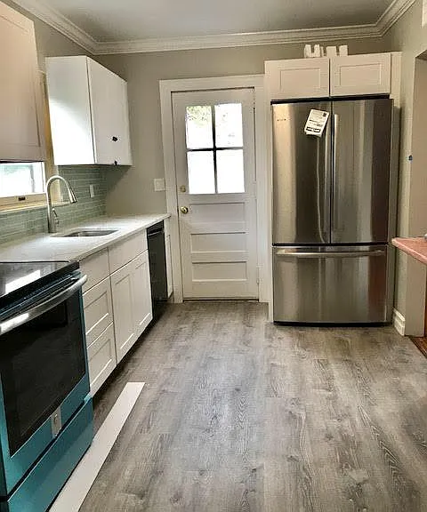 147 Astor Ave — Photo 5