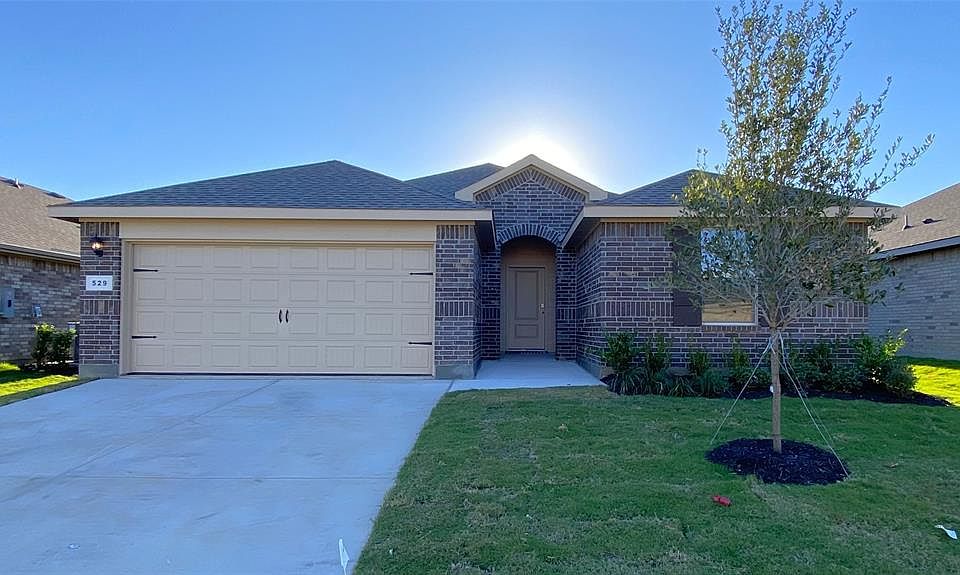 Front Elevation - D.R. Horton''''s HuntsvilleFloorplan Elevation A - All Home and community information, including pricing, included features, terms, availability and amenities, are subject to change at any time without notice or obligation. All Drawings, pictures, photographs, video, square footages, floor plans, elevations, features, colors and sizes are approximate for illustration purposes only and will vary from the homes as built.