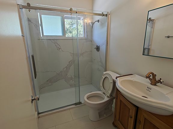 5th image of 211 Rushmore Ln #5